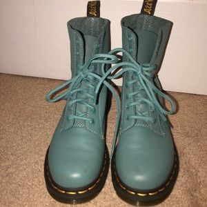 Pastel dr martens